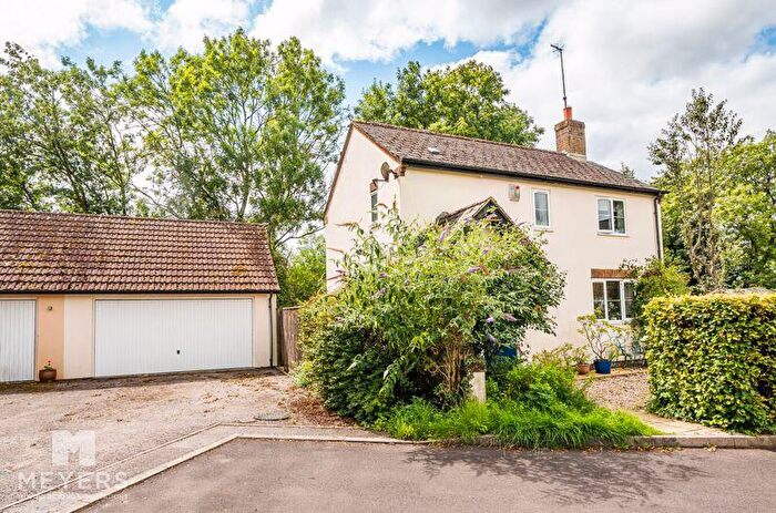 3 Bedroom Detached House For Sale In Wrackle Close, Stratton, Dorchester, DT2