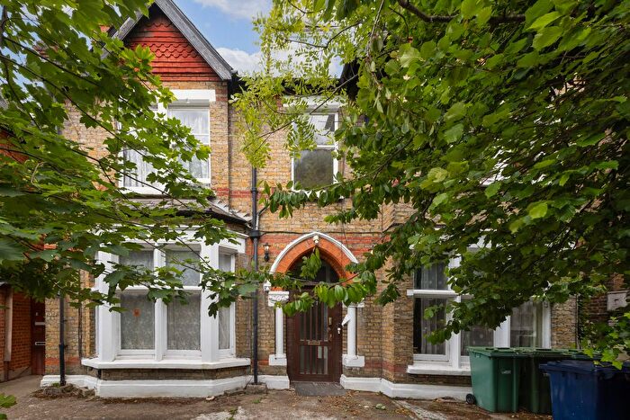 6 Bedroom Detached House For Sale In Kings Avenue, Ealing, London, W5