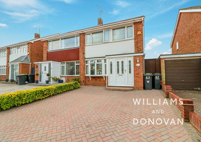 3 Bedroom Semi-Detached House To Rent In Windsor Way, Rayleigh, SS6