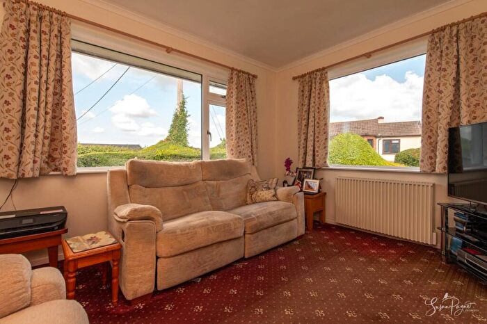 2 Bedroom Detached Bungalow For Sale In Church Road, Havenstreet, Ryde, PO33