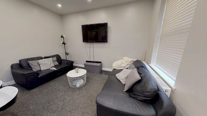 3 Bedroom Terraced House To Rent In Beechwood Terrace, Burley, Leeds, LS4