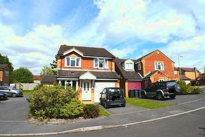 3 Bedroom Detached House To Rent In Woodfalls, SP5