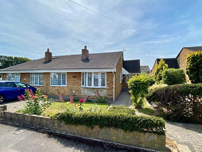 3 Bedroom Semi-Detached Bungalow For Sale In Poplar Drive, Fareham, PO14