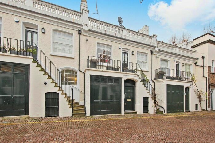 2 Bedroom Mews House To Rent In Holland Park Mews, London, W11