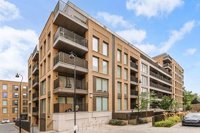 2 Bedroom Flat For Sale In Cleevedale Place, Clapham, SW4