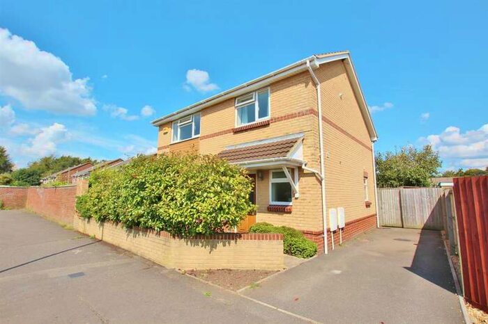 3 Bedroom Property To Rent In Shillingstone Drive Bournemouth, BH9