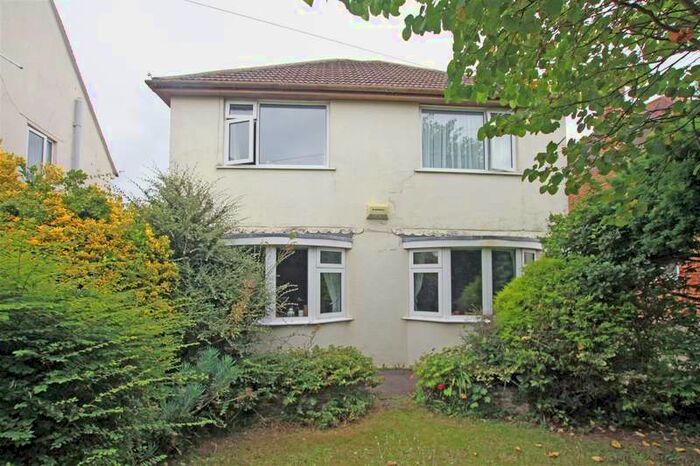 3 Bedroom Property To Rent In Craigmoor Avenue Bournemouth, BH8