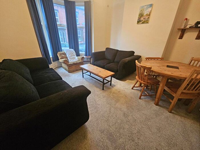 5 Bedroom House To Rent In Norwood Terrace, Leeds, LS6