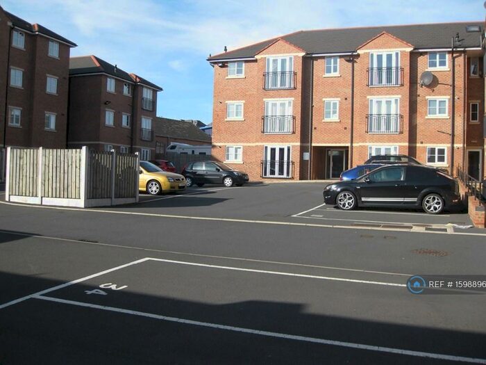 2 Bedroom Flat To Rent In Langdale Court, Barnsley, S71