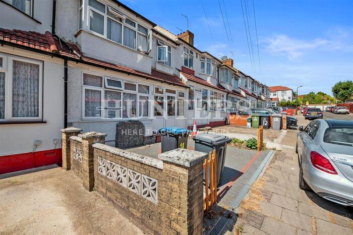 6 Bedroom Terraced House To Rent In Belmont Avenue, Wembley, HA0