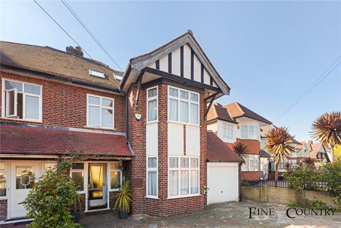 5 Bedroom Semi-Detached House For Sale In Peter Avenue, London, NW10