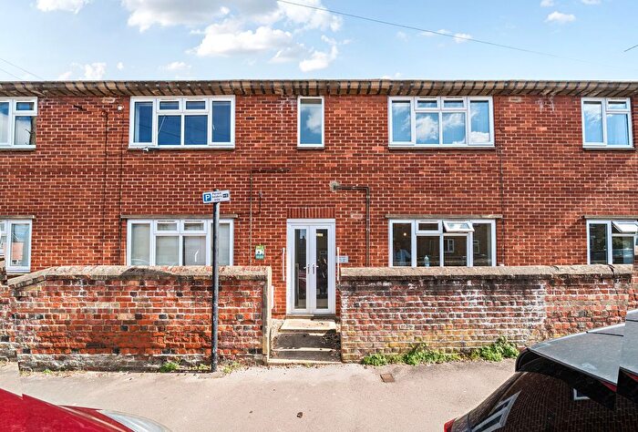 2 Bedroom Flat For Sale In Lime Walk, Headington, Oxford, Oxfordshire, OX3