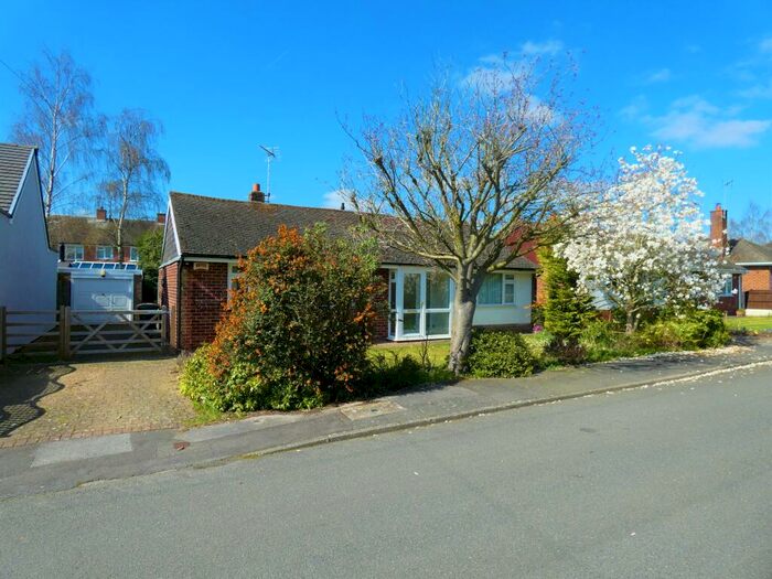 2 Bedroom Bungalow To Rent In Barbers Wood Close, Ravenshead, NG15