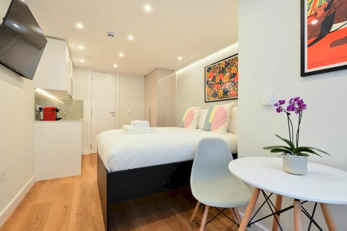 Studio To Rent In Penywern Road, London, SW5