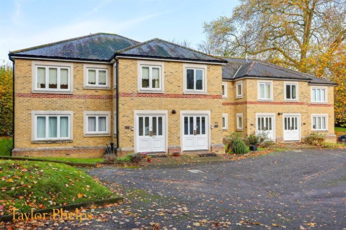 2 Bedroom Apartment To Rent In Priory Court, Bishop's Stortford - Close To Town Centre, CM23