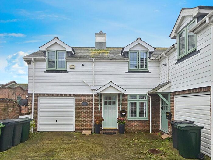 2 Bedroom End Of Terrace House To Rent In Wharf Road, BN21