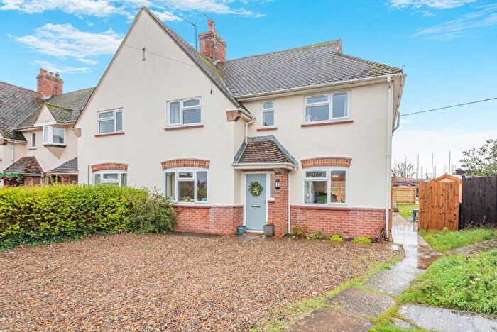 4 Bedroom End Of Terrace House For Sale In Latton Close, Southmoor, OX13