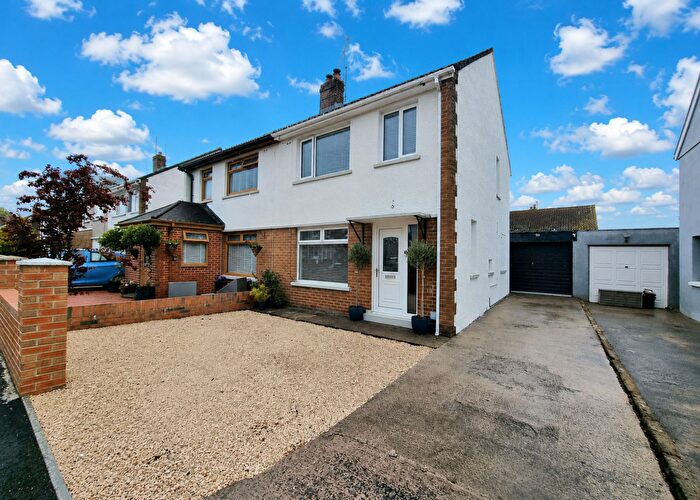 3 Bedroom Semi-Detached House For Sale In Davies Avenue, Bridgend, CF31