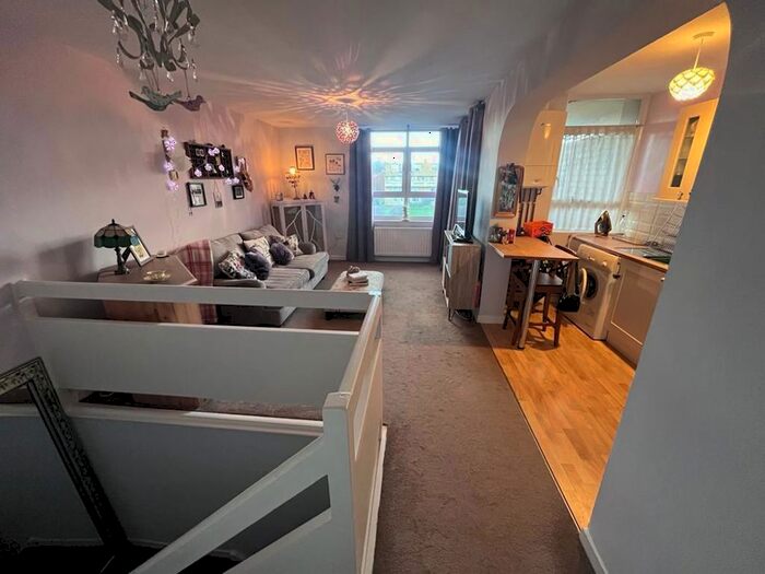 2 Bedroom Maisonette To Rent In Neville Court, Washington, NE37