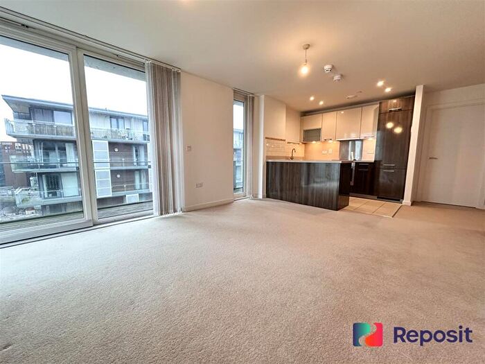 2 Bedroom Apartment To Rent In Spectrum (Block ) Blackfriars Road, Salford, M3
