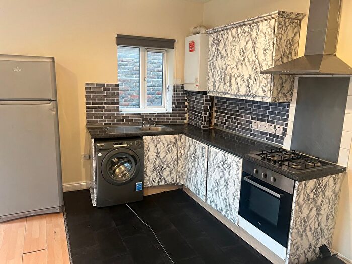 1 Bedroom Maisonette To Rent In Hightown Rd, Luton, LU2