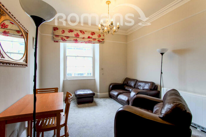 2 Bedroom Flat To Rent In Buckingham Place, BS8