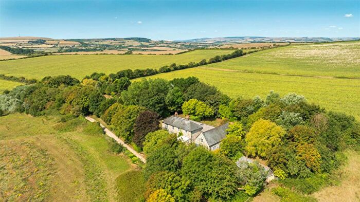6 Bedroom Farm House For Sale In Whitwell, Whitwell Road, PO38