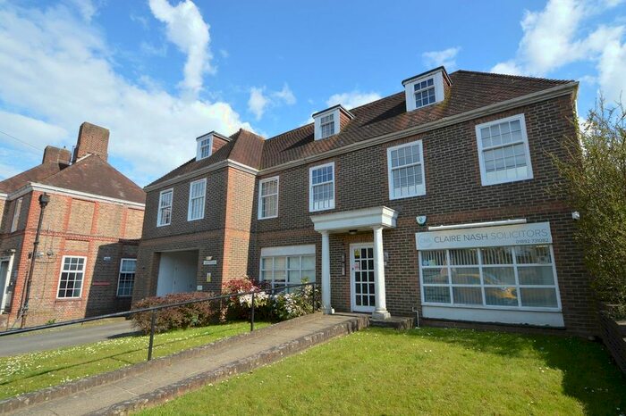 1 Bedroom Flat To Rent In Beacon Road, Crowborough, TN6