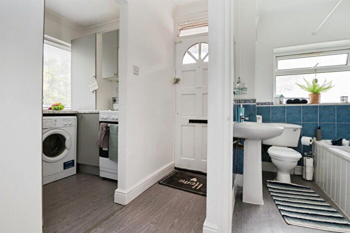 2 Bedroom Maisonette For Sale In Gainsford Road, Southampton, SO19