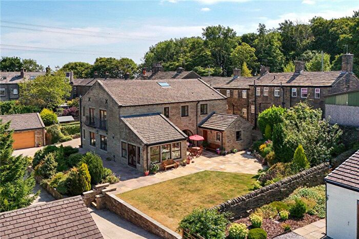 4 Bedroom Barn Conversion For Sale In Calder Bank Farm, Calder Banks, Queensbury, Bradford, BD13
