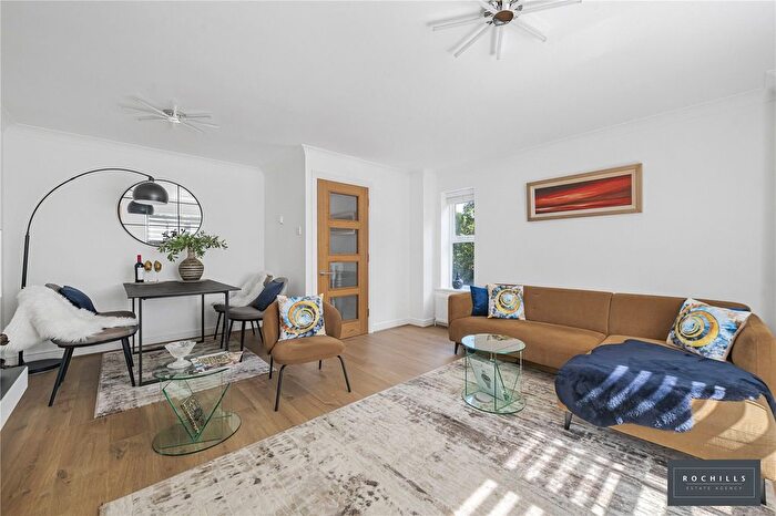 3 Bedroom End Of Terrace House For Sale In Lyster Mews, Cobham, Surrey, KT11