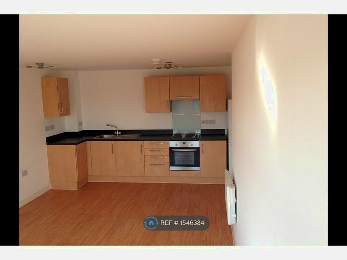 2 Bedroom Flat To Rent In Harding House, Swindon, SN1