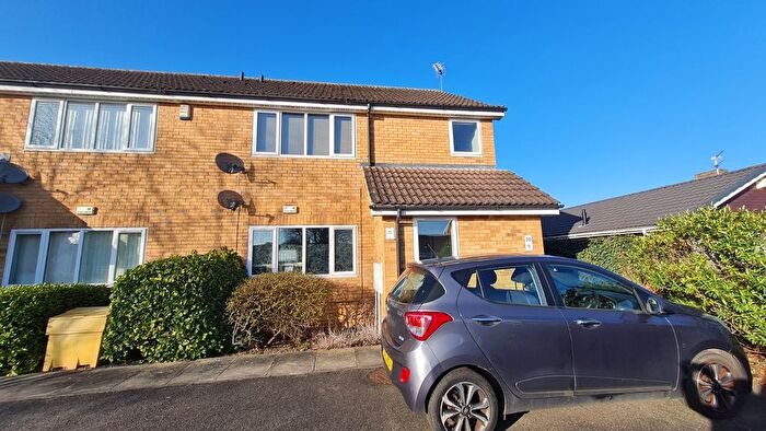 2 Bedroom Flat To Rent In Helena Mews, Foxwood Lane, York, YO24