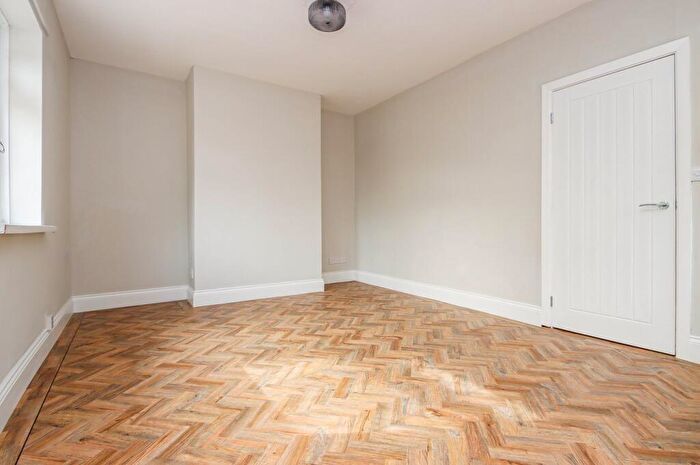 1 Bedroom Semi-Detached Bungalow To Rent In Canterbury Road, Davyhulme, Manchester, M41