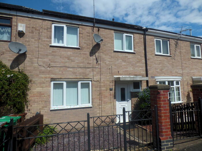 3 Bedroom Terraced House To Rent In Holby Close, NG5