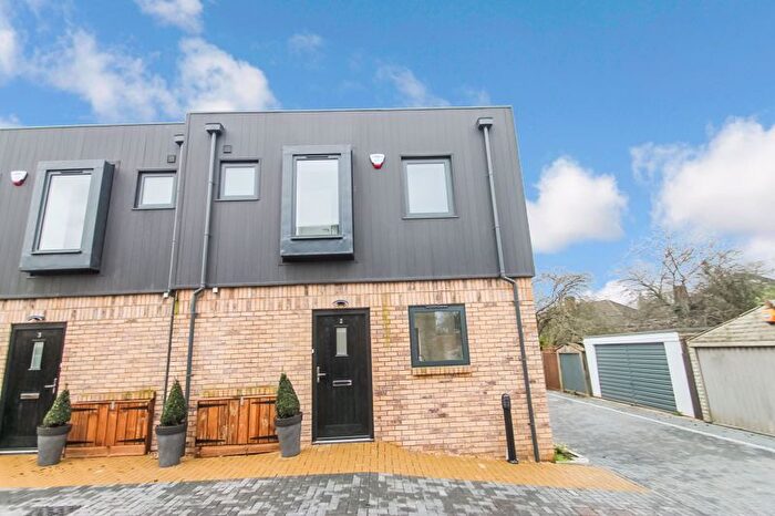 2 Bedroom End Of Terrace House To Rent In Beckley Mews, Northolt, UB5