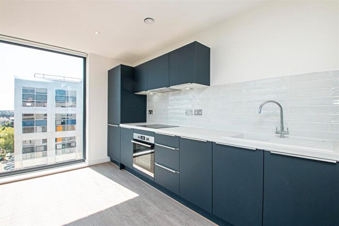 1 Bedroom Apartment To Rent In Furnished - Buckingham Court, Milton Keynes, MK9