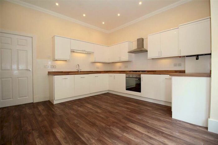 3 Bedroom Maisonette To Rent In Lamb Street, Hamilton, South Lanarkshire, ML3