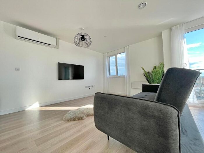 2 Bedroom Penthouse To Rent In Bayard Plaza, Peterborough, PE1
