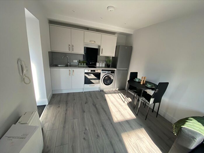 1 Bedroom Flat To Rent In Hill Lane, Southampton, SO15