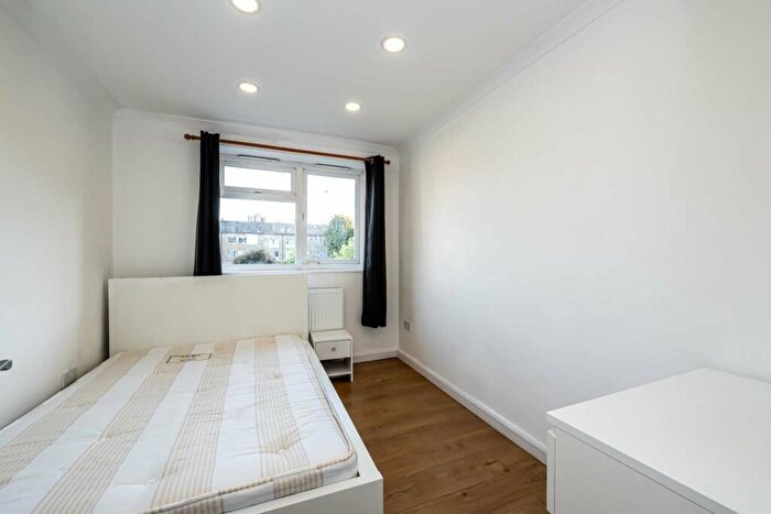 4 Bedroom House To Rent In Olney Road, Kennington, London, SE17