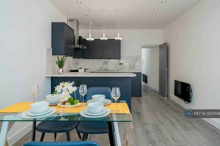 2 Bedroom Apartment To Rent In Barking Road, London, E13