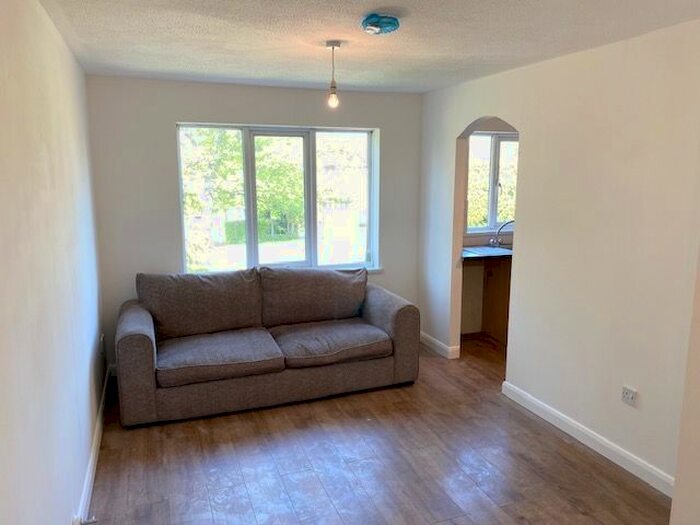 1 Bedroom Maisonette To Rent In Glenbrook Drive, Barry, CF63