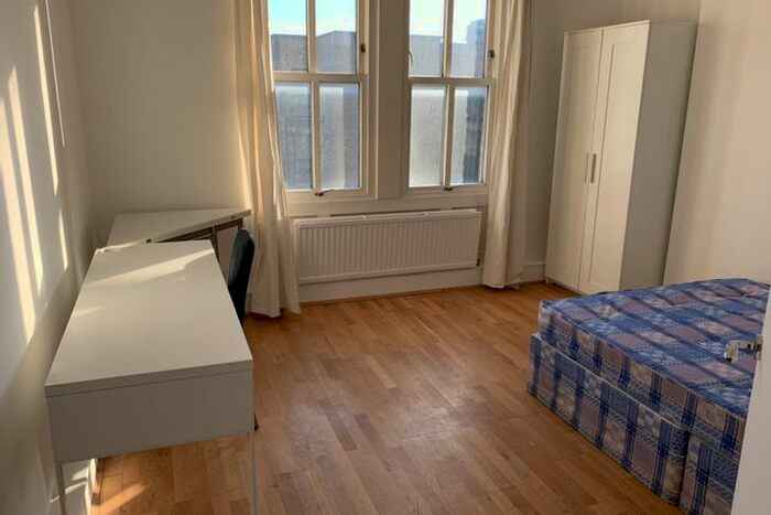 1 Bedroom Flat To Rent In Old Kent Road, Elephant And Castle, London, SE1