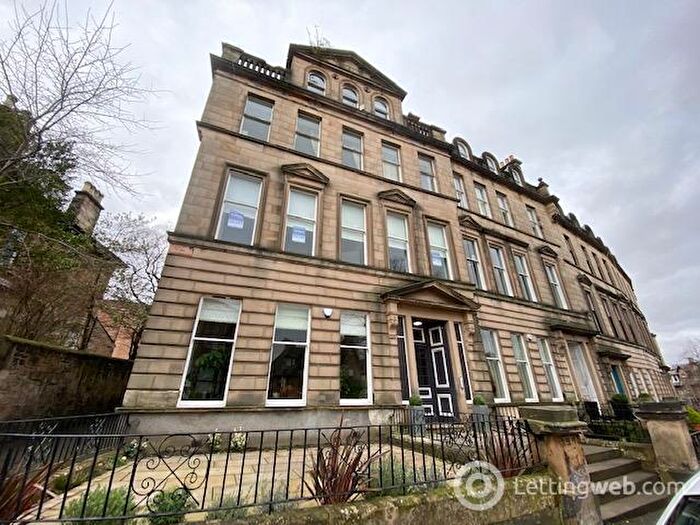 2 Bedroom Flat To Rent In Flat, Dundonald Road, G12