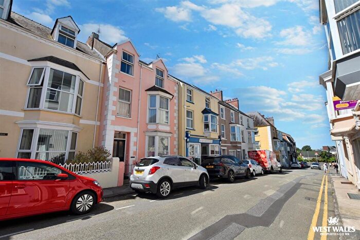 8 Bedroom Terraced House For Sale In Warren Street, Tenby, SA70