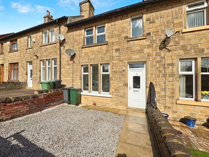 3 Bedroom Terraced House To Rent In Leymoor Road, Huddersfield, West Yorkshire, HD3