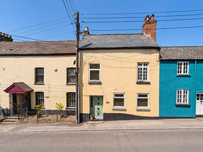2 Bedroom Cottage For Sale In High Street, Ruardean, GL17