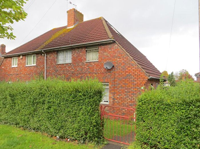 4 Bedroom Semi-Detached House To Rent In Summerleaze, Bristol, BS16