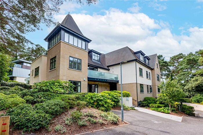 3 Bedroom Apartment For Sale In Lilliput Road, Poole, Dorset, BH14